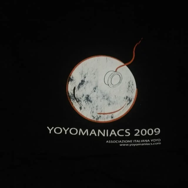 day021 yoyomaniacs yoyo iyya associazione italiana yo-yo 1tshirtaday unamagliettaalgiorno onetshirtaday maglietta tshirt tshirts maglietta magliette unafotoalgiorno black photo day instalove good awesome