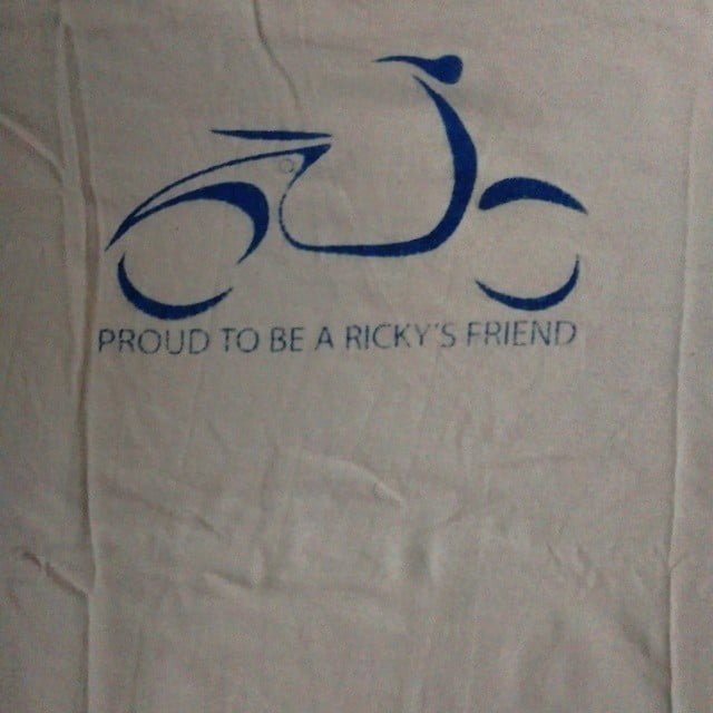 day044 proud to be a Ricky& 039;s friend friends amicizia vespa 1tshirtaday unamagliettaalgiorno onetshirtaday maglietta tshirt tshirts maglietta vespaclub