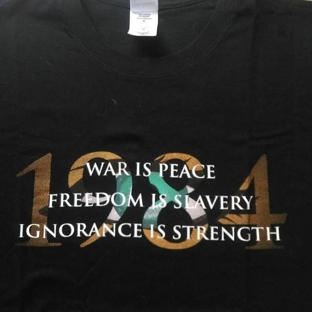 day097 Orwell warispeacefreedomisslaveryignoranceisstrength warispeace 1984 1tshirtaday unamagliettaalgiorno onetshirtaday maglietta tshirt tshirts magliette unafotoalgiorno nofilter noiron iononstiro esivede