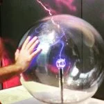 edimburgo qualche mese fa.plasma sphere electric science z