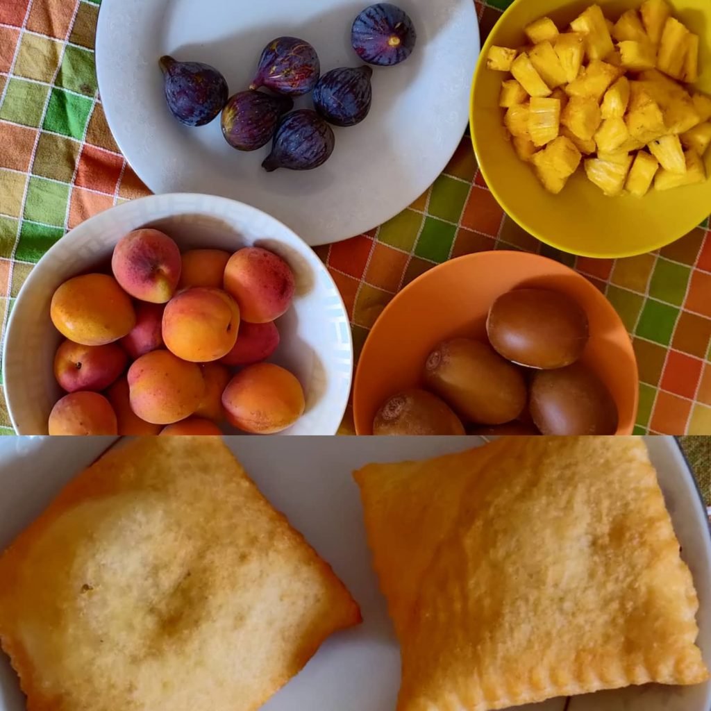 In alto la colazione di @allibis4 In basso la mia#trovaledifferenze #cibo #food #gnoccofritto vs #frutta #modenese  #inside