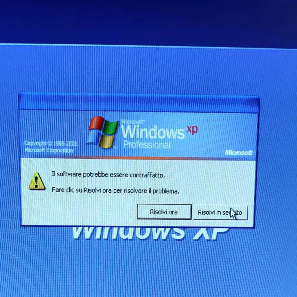 Vado a casa di un amico che ha problemi col computer.Lo accendo.A volte ritornano.Anche craccati.#Sometimes #they #come #back#windowsxp #bill #gates #help #me #Sometimestheycomeback